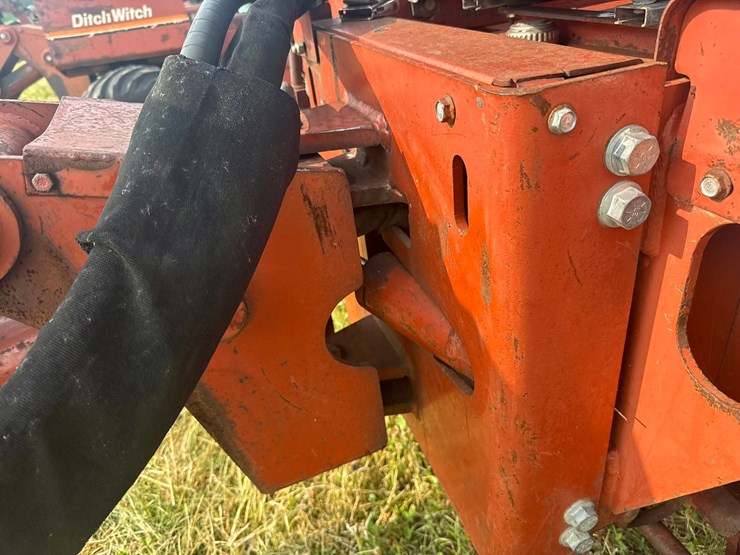 ditch-witch-3700dd-image-41