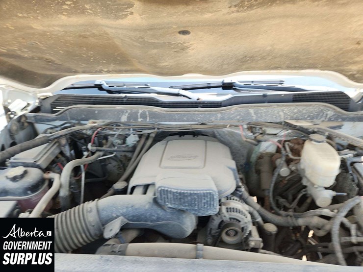 2015-chevrolet-silverado-2500hd-image-33
