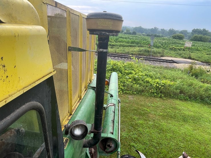 john-deere-4420-image-35