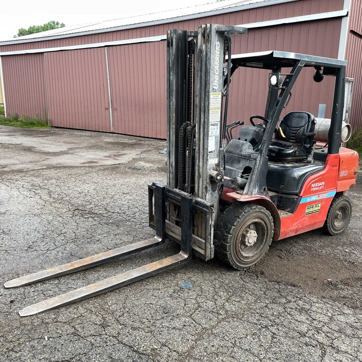 #1101 • 2014 Nissan 5200 Lb. LP Forklift