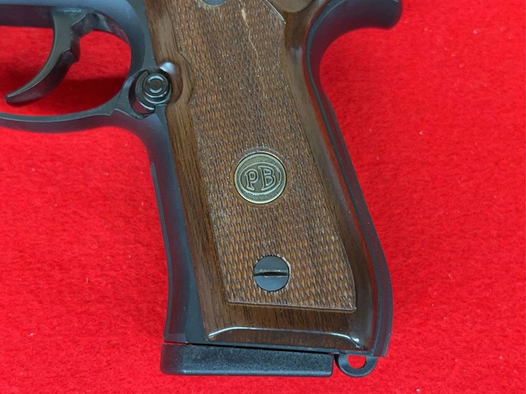 beretta-model-92fs-9mm-semiauto-pistol-image-8