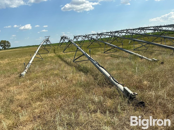 valley-8000-9-tower-pivot-image-9