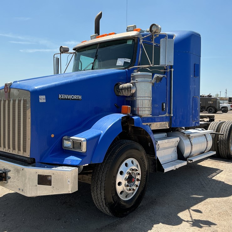 2013 KENWORTH T800