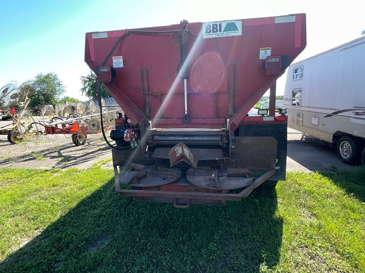 1995-freightliner-fl80-image-7