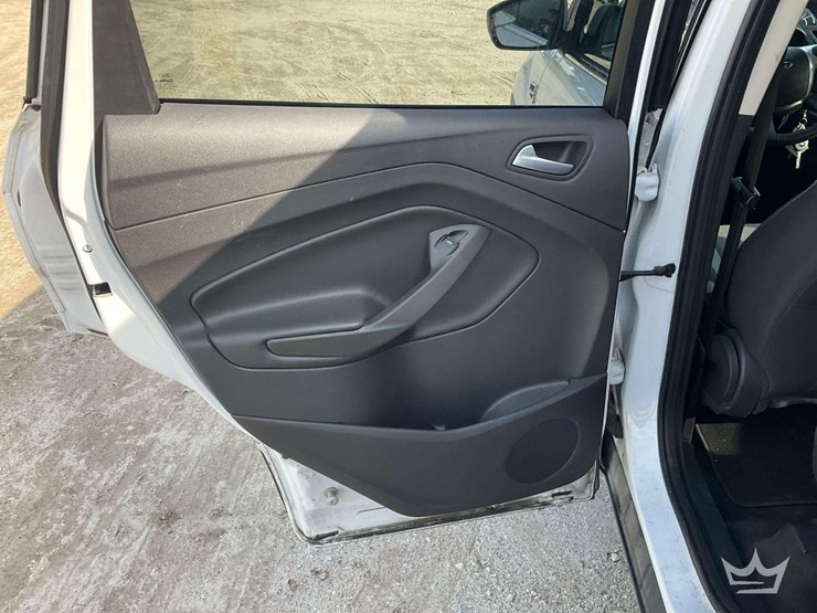 2013-ford-escape-image-18