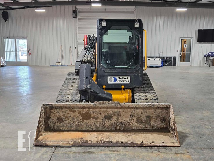 2020-jcb-3ts-8t-image-7