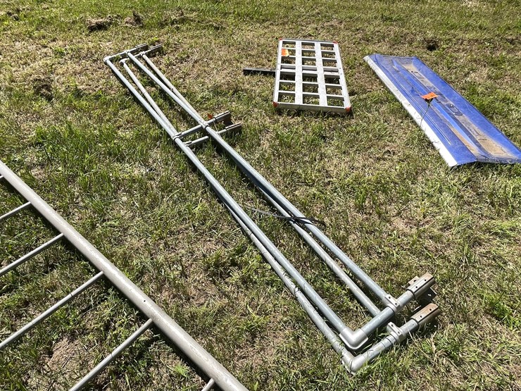 #3230-•-10'-metal-rails-image-5