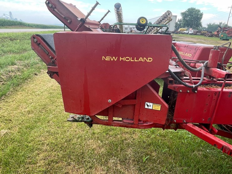 new-holland-570-image-29