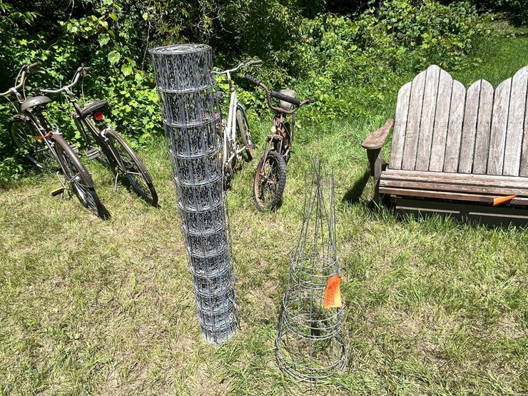 #3302-•-wire-fencing-and-tomato-cages-image-1