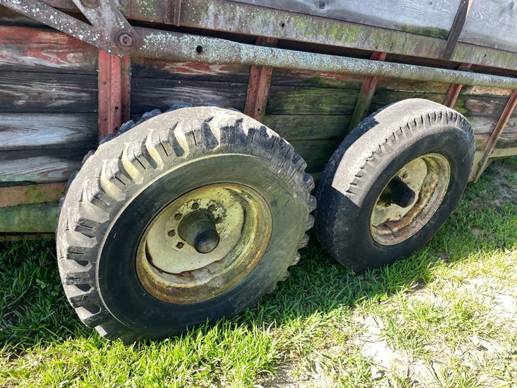 #1034-•-new-idea-manure-spreader-image-11