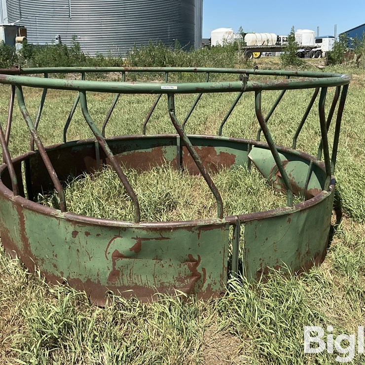 Round Bale Feeder