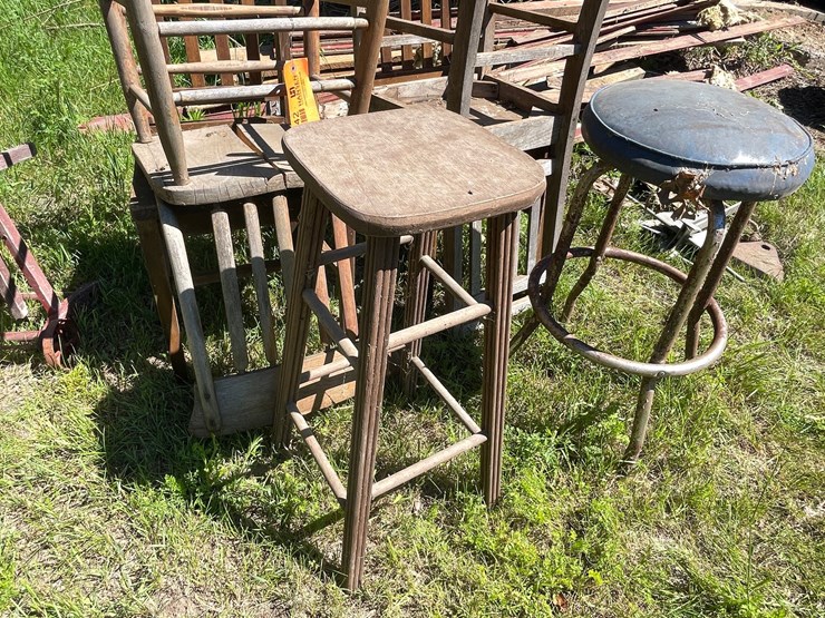 #3242-•-vintage-wood-chairs-and-stools-image-12