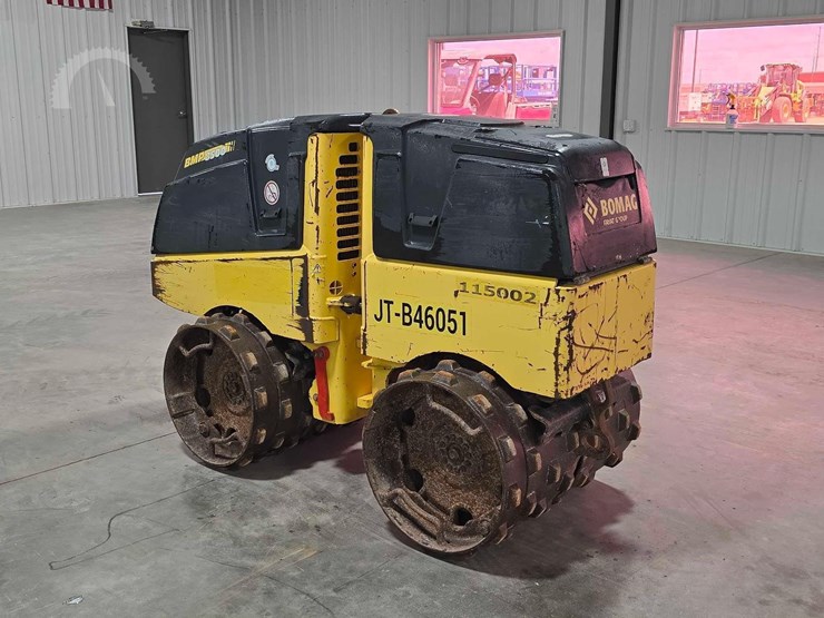 2019-bomag-bmp8500-image-4