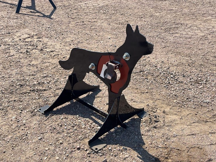ar500-steel-coyote-shooting-target-with-heart-flapper-image-2