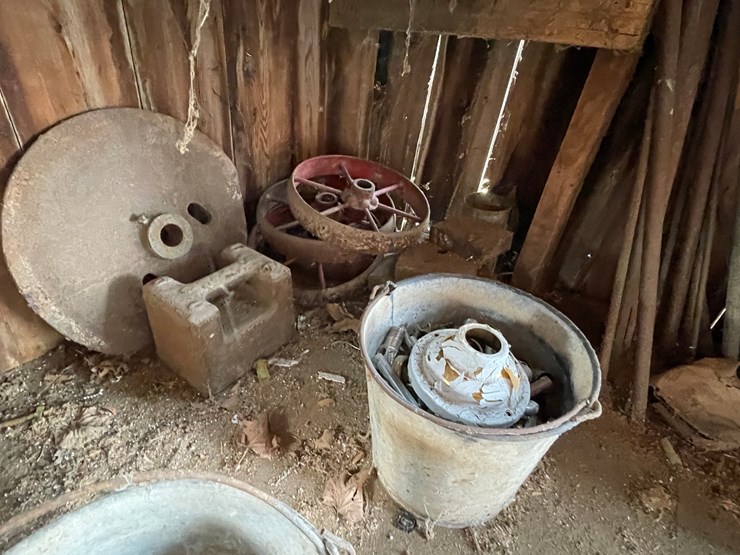 #2336-•-everything-under-workbench-image-11