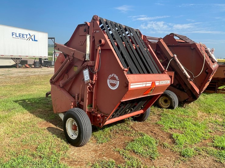 hesston-5500-image-7