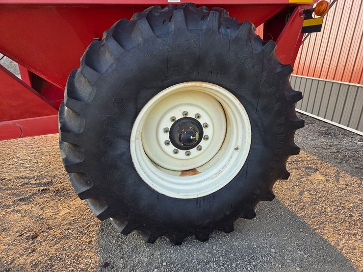 j&m-620-grain-cart-image-15