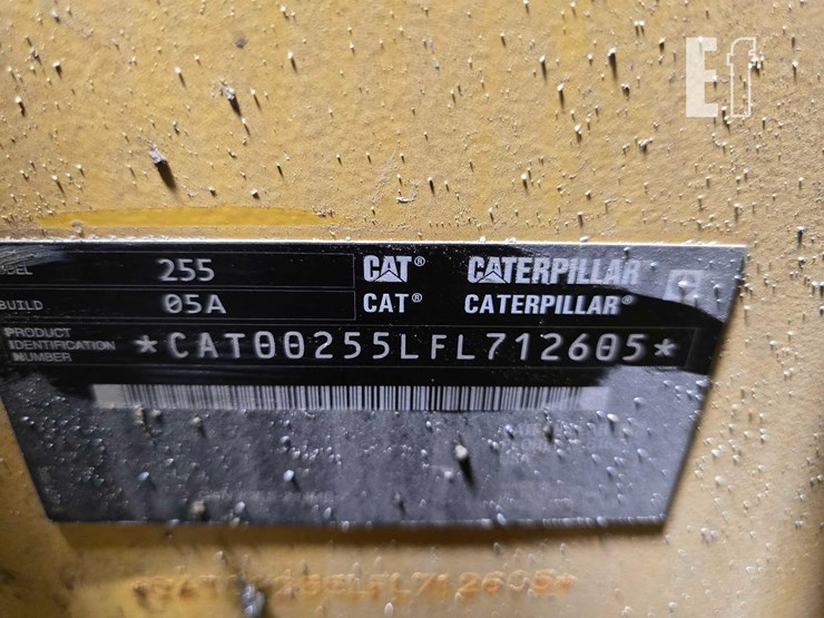 2025-caterpillar-255-image-38
