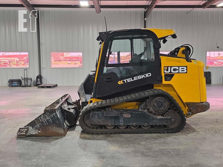2021-jcb-3ts-8t-image-5