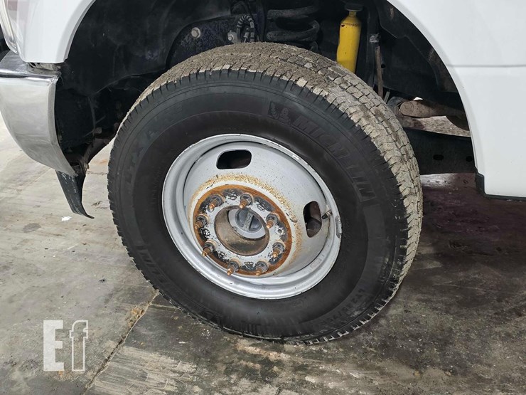 2019-ford-f350-image-17