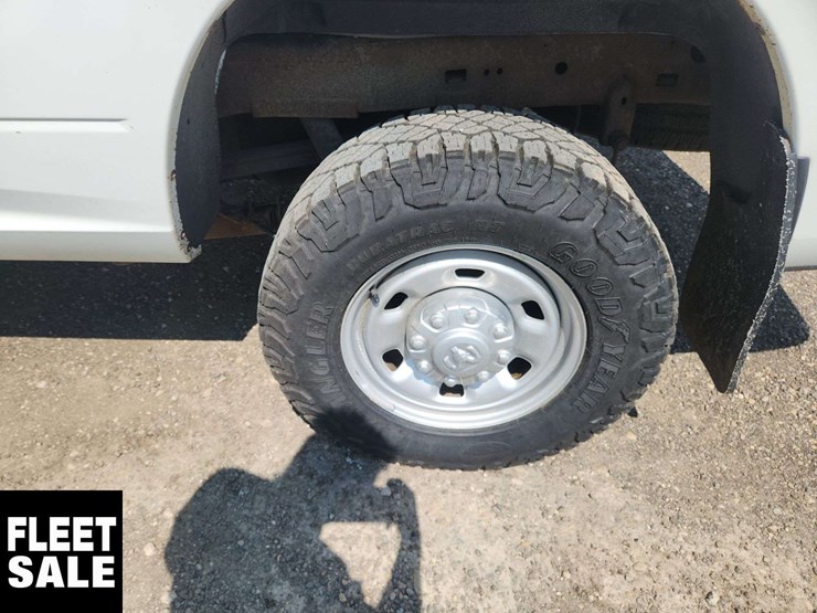 dodge-2500-image-11
