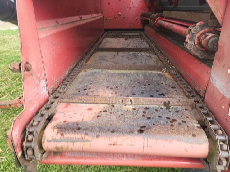 gehl-970-silage-wagon-w/gehl-tandem-axle-running-gear-image-18