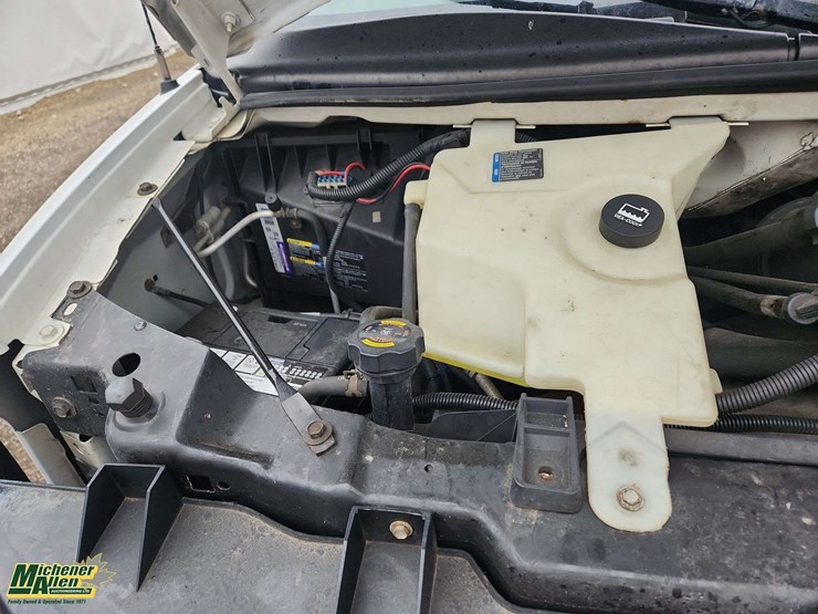 2004-gmc-2500-image-24