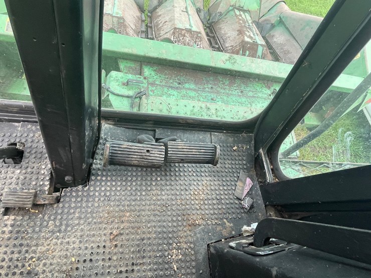 john-deere-4420-image-45