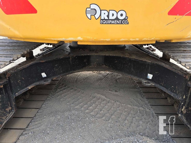 2018-deere-245g-lc-image-27