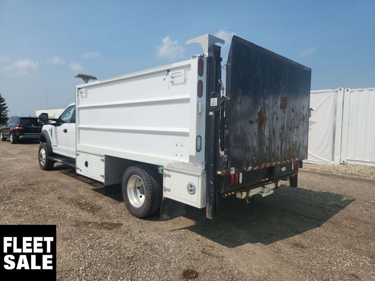 2021-ford-f550-image-3