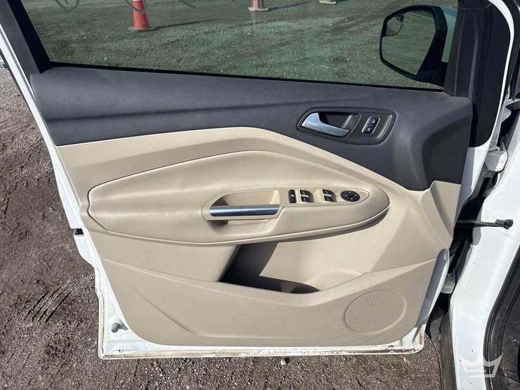 2017-ford-escape-image-11
