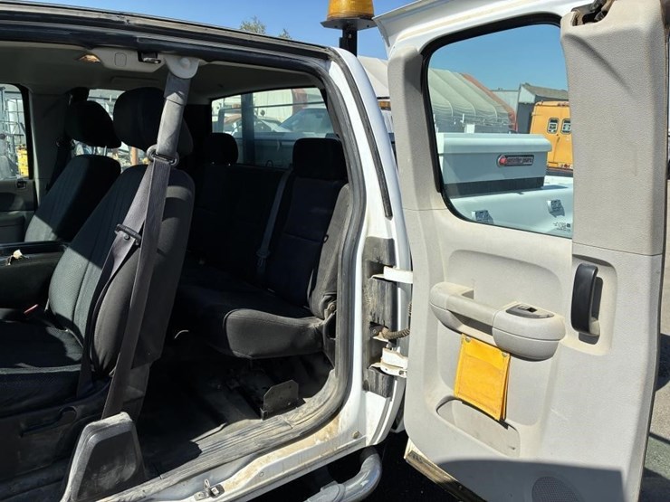 2012-gmc-sierra-2500-image-15