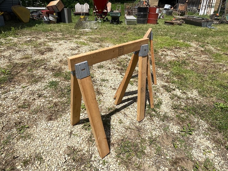#3338-•-(2)-menards-wood-sawhorses-image-7