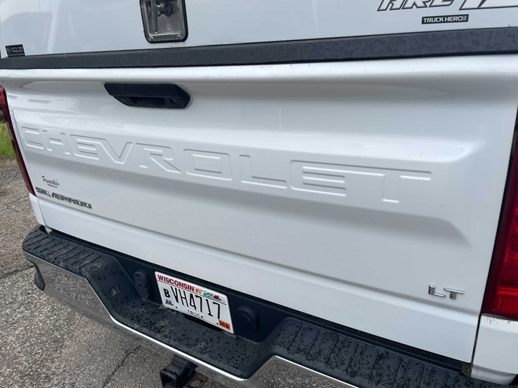 2020-chevrolet-1500-image-28