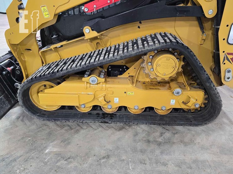 2025-caterpillar-255-image-26