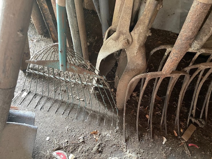 #2316-•-handled-tools-image-4