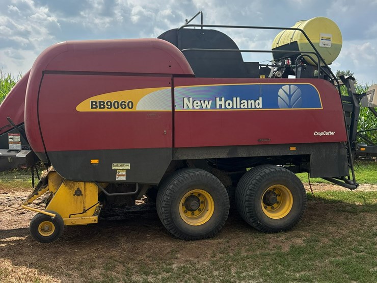 2011-new-holland-bb9060-image-1