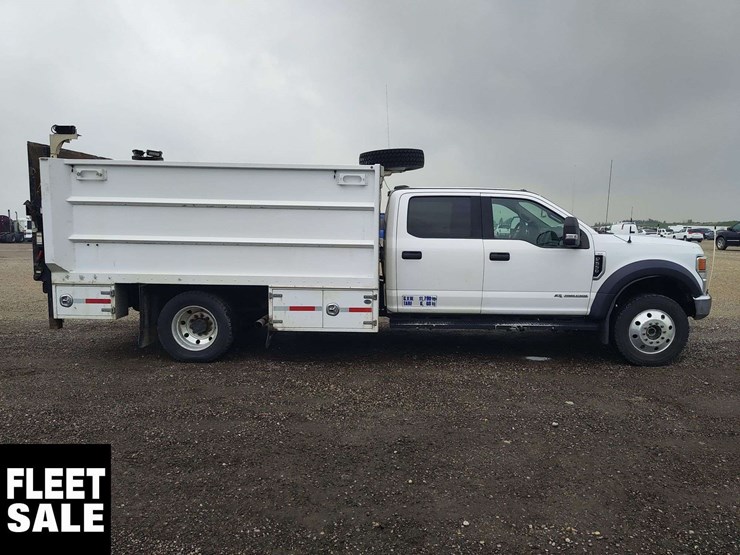 2021-ford-f550-image-8
