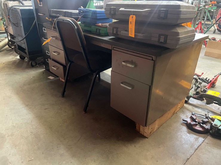 #4061-•-metal-work-desk-image-2
