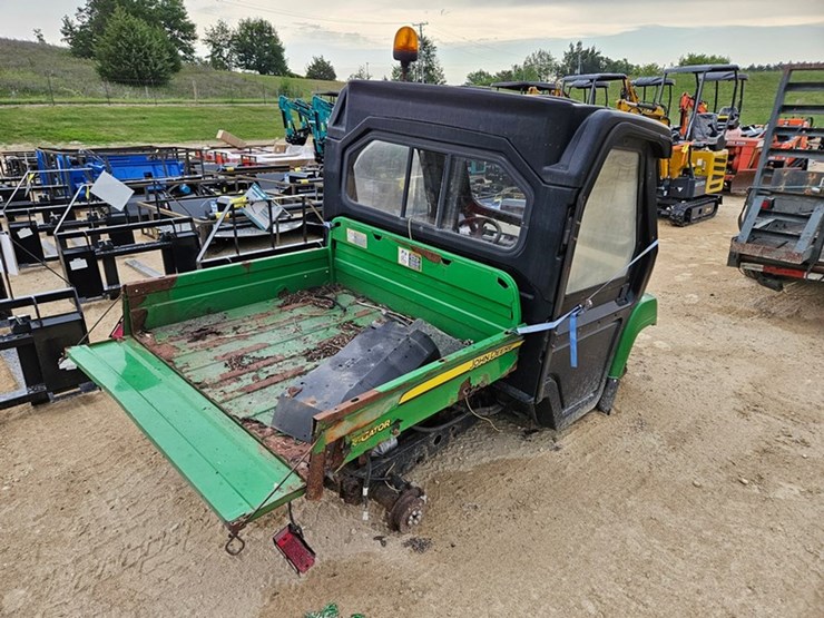 john-deere-gator-image-5