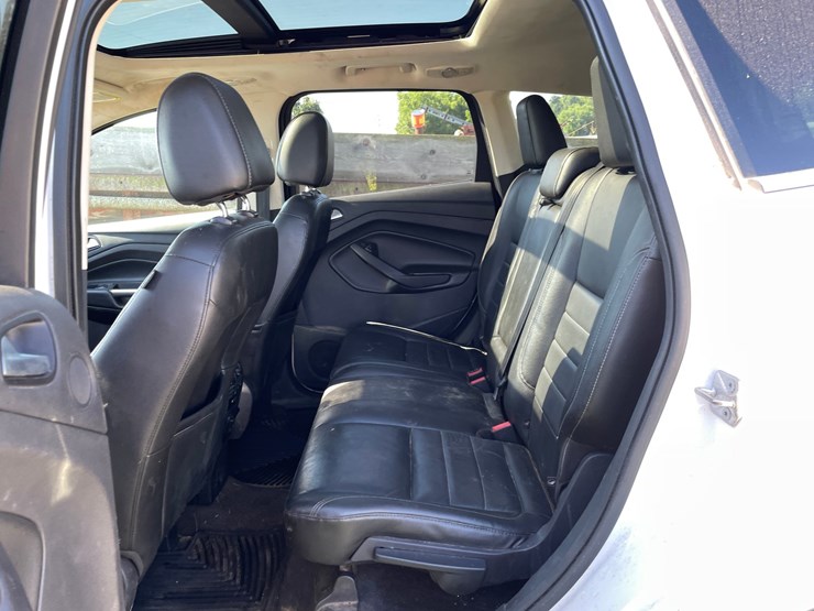 2014-ford-escape-titanium-image-22