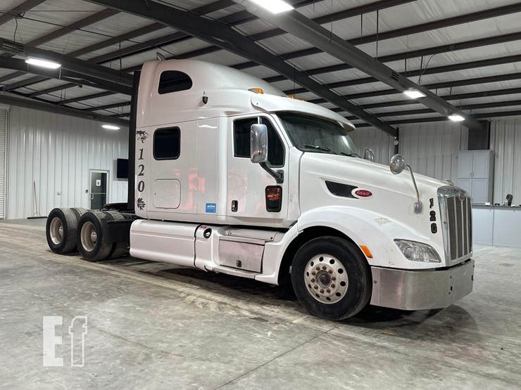 2012-peterbilt-587-image-2