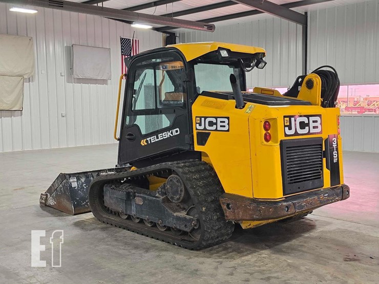 2021-jcb-3ts-8t-image-4