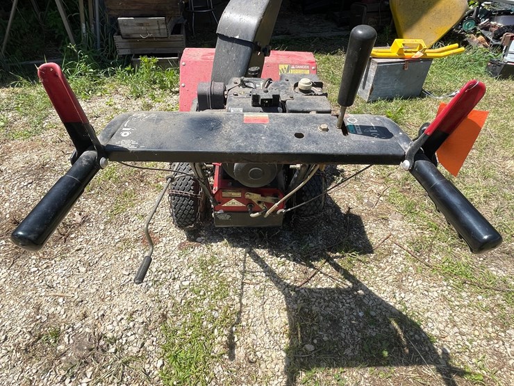 #3321-•-estate-28"-snow-blower-image-15