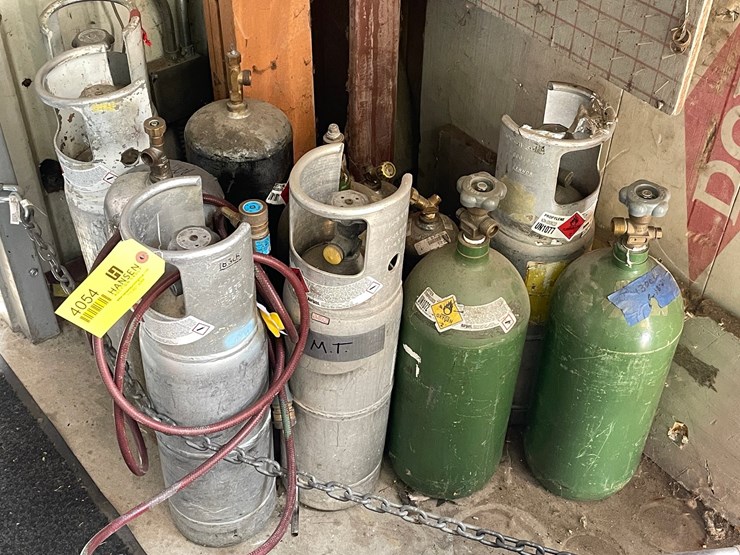 #4054-•-assorted-air-tanks-image-1