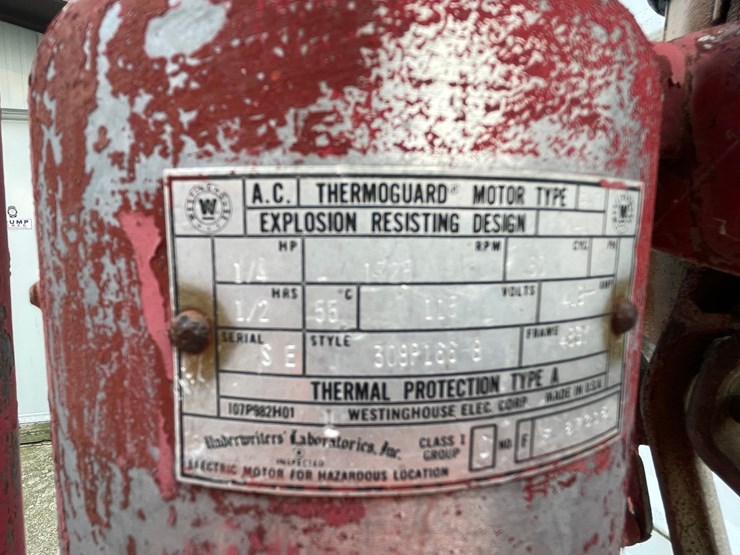 #2306-•-usemco-300-gallon-fuel-tank-image-7