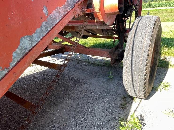 #1025-•-allis-chalmers-10-roto-baler-image-28