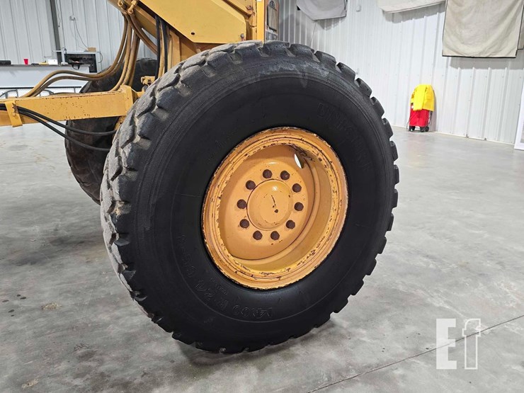 1996-caterpillar-140h-image-31