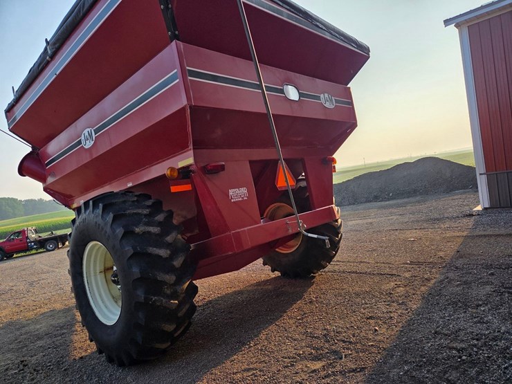 j&m-620-grain-cart-image-20