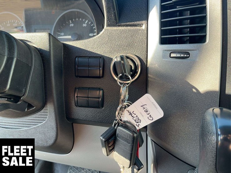 2011-mercedes-benz-sprinter-2500-image-17